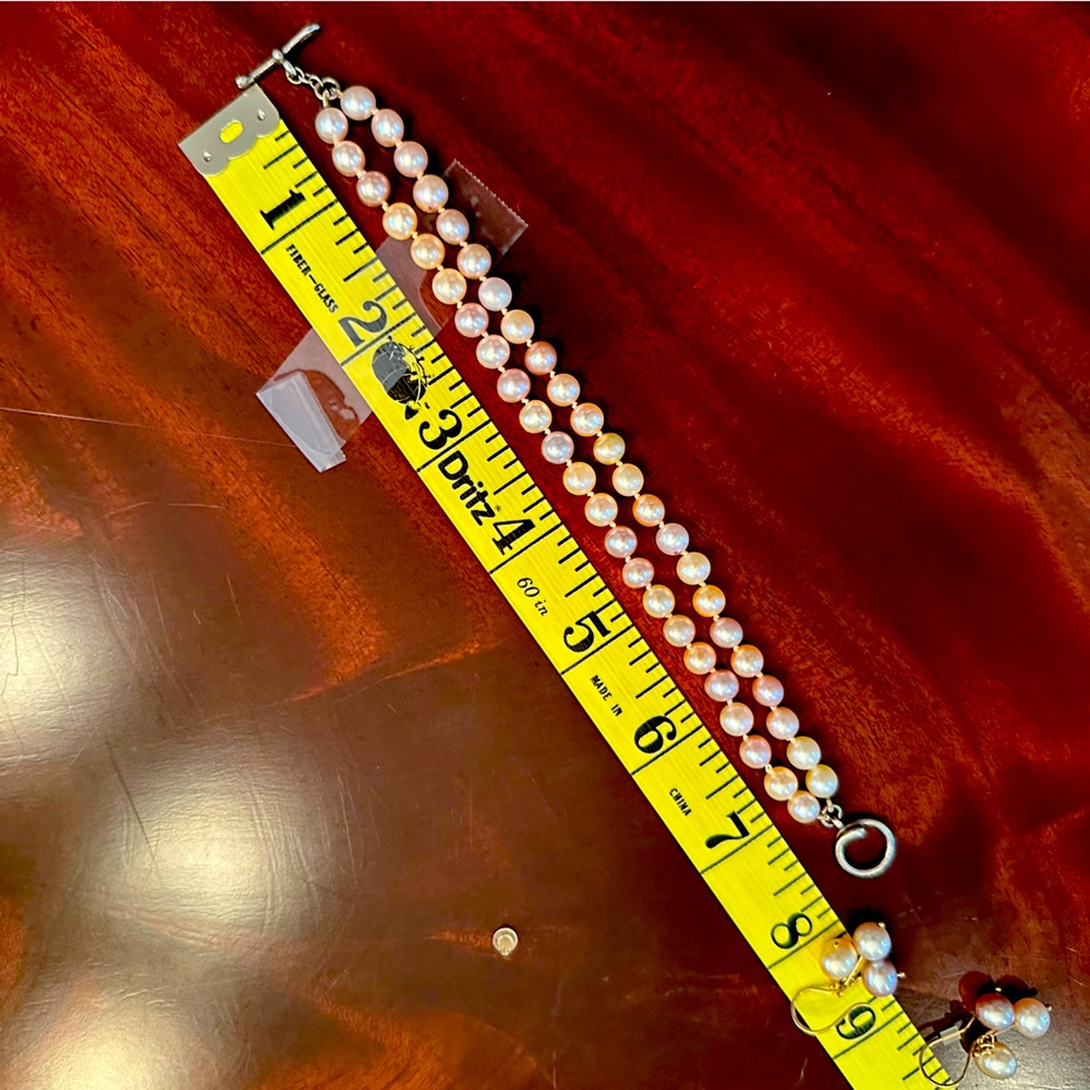 Pink pearl bracelet and earrings. Custom made.